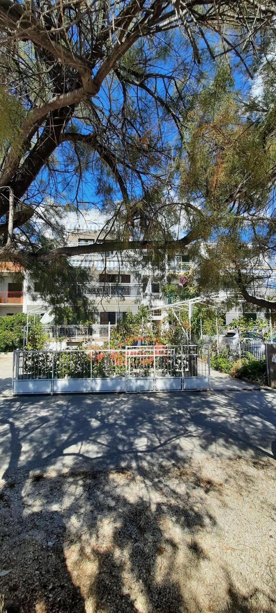 Apartments Ana Bilota Seget Vranjica Exterior photo
